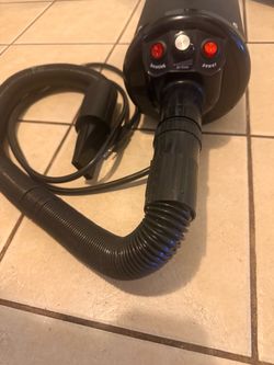 Pet Dryer with heat switch, adjustable airflow, hose and nozzle work great.
