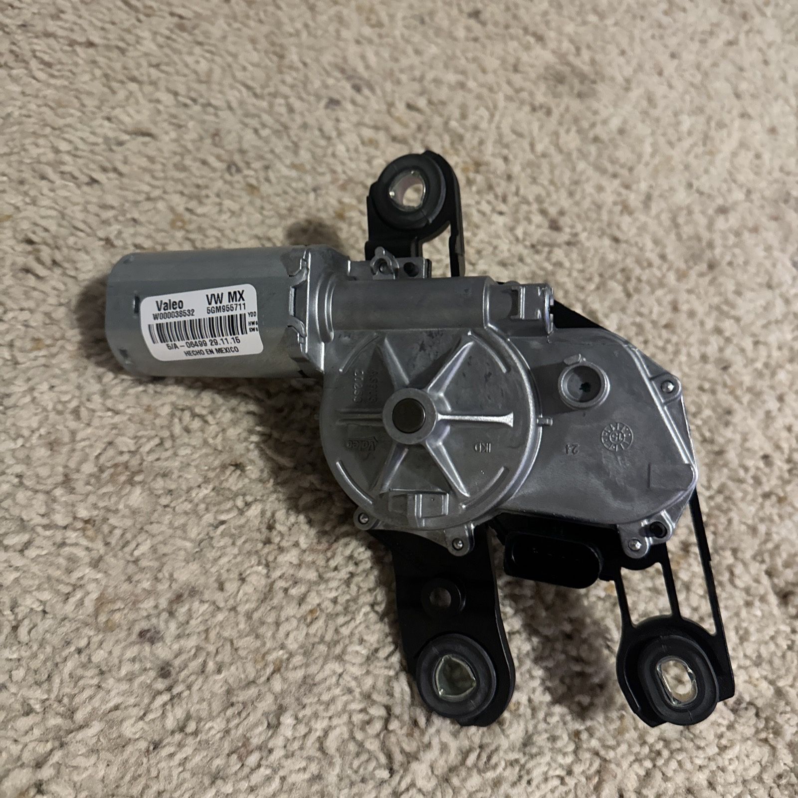 Volkswagen 5GM955711 Windshield Wiper Motor - Windshield Wiper Motor mk7 gti