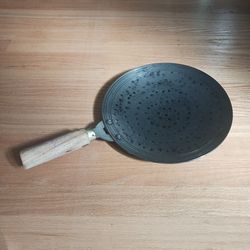 Cast iron pan Chapati griddle