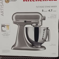 KITCHEN AID ARTISAN TILT HEAD STAND MIXER