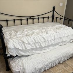 Twin Size Day Bed