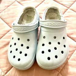 Women Crocs Size 8w