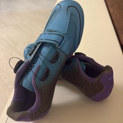 💙 Cycling Shoes - MEBIKE - Great Condition! 💜