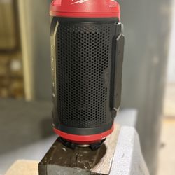 Milwaukee Jobside Speaker