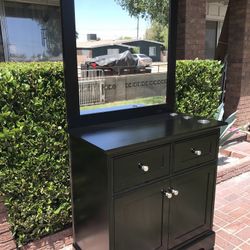 Vanity Styling Station 