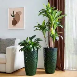 New different materials pots.