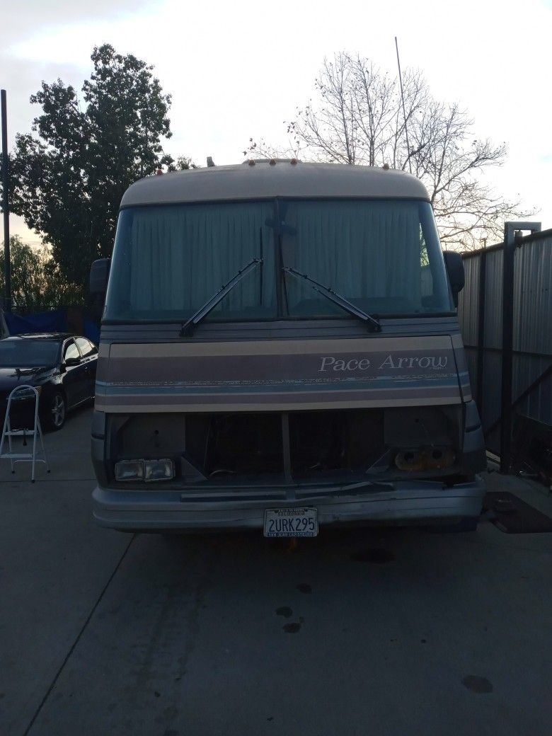1990 Fleetwood Pace Arrow Rv Motorhome 30ft Class A for Sale in San