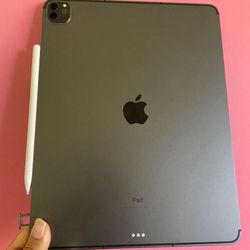256GB Apple IPad Pro 12.9” 5th Generation ( M1 chip / XDR display / 2021) WiFi + cellular (5G/Unlocked) with keyboard, pen & Accessories (1TB $999)