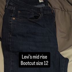 Woman’s Levi’s 