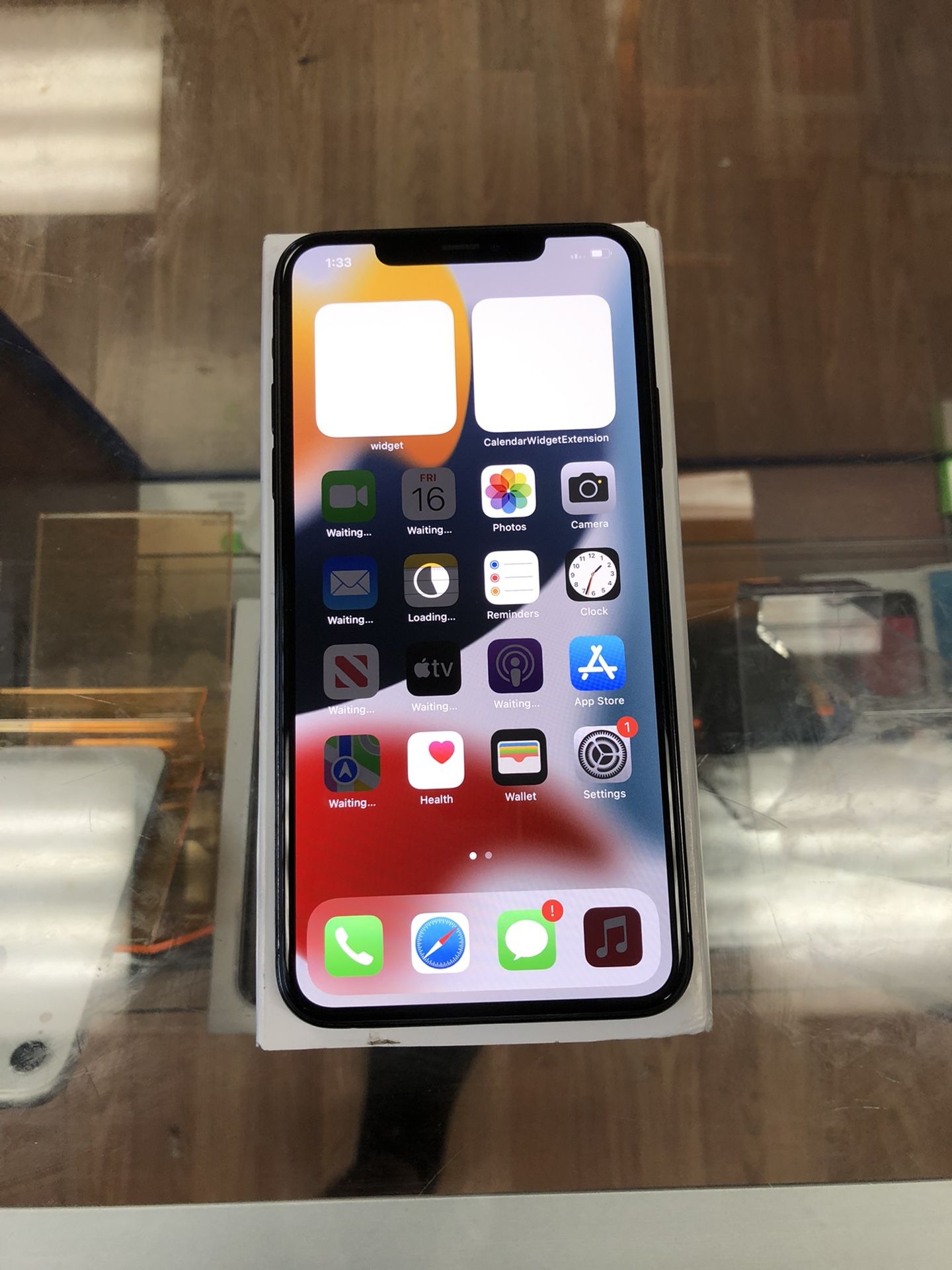 iPhone 11 Pro Max Factory Unlocked ! Now Accepting...