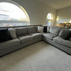 Thomasville Large Sectional Sofa – Good Condition