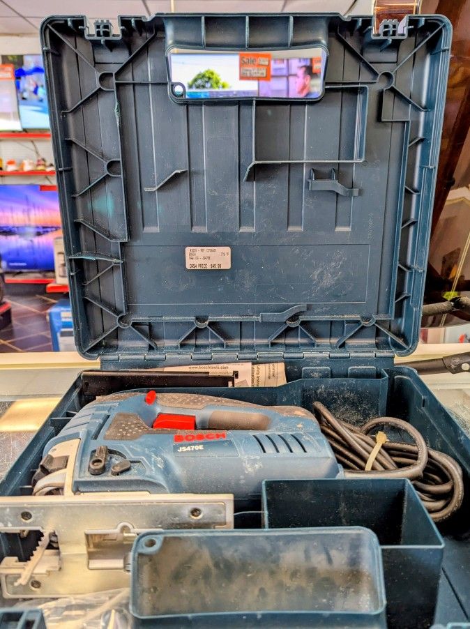 Bosh Jig Saw JS470E With Case