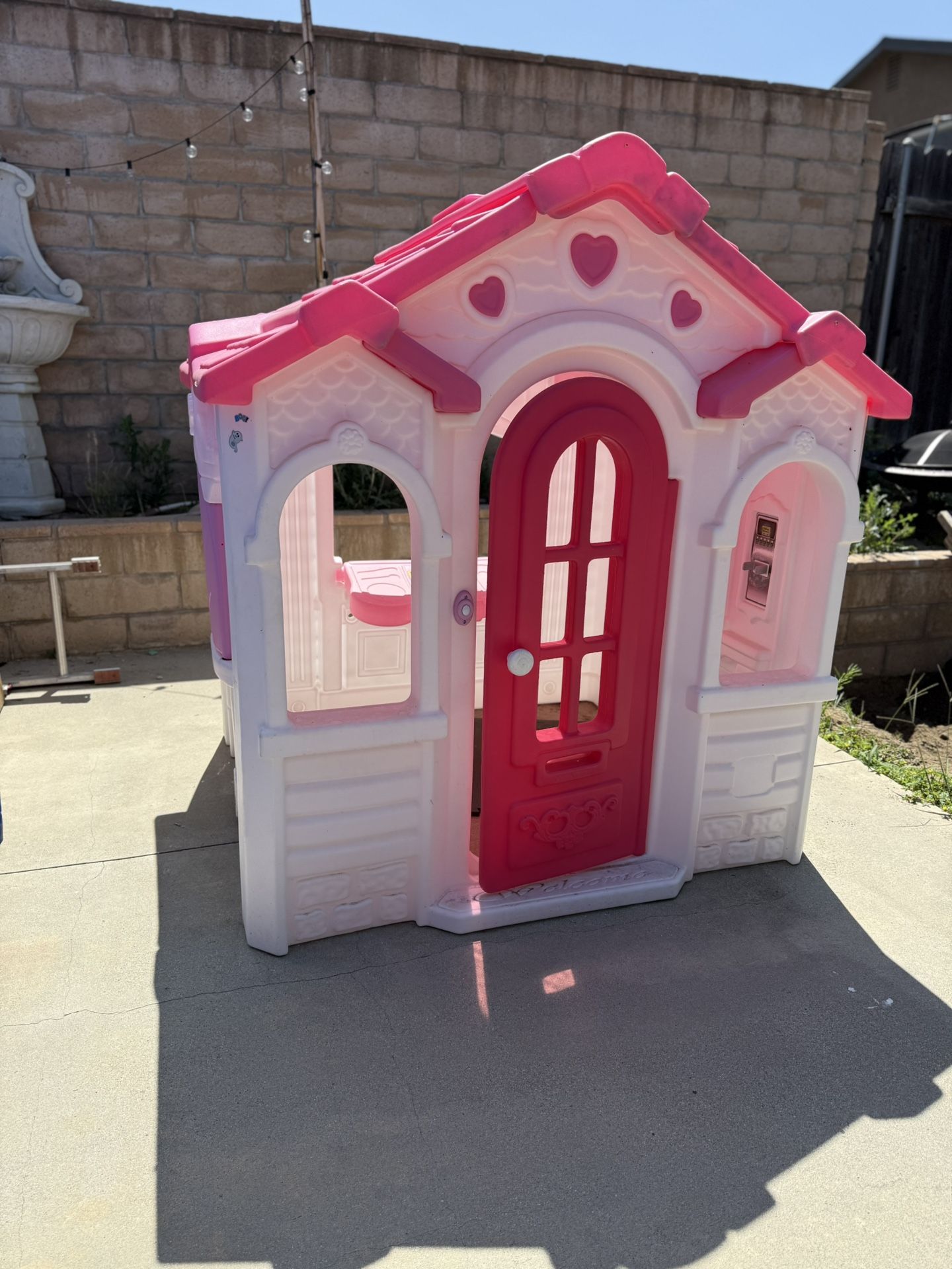 Step 2 Sweethearts Cottage Playhouse Girls