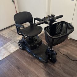 Vive 3 Wheels Mobile Scooter 