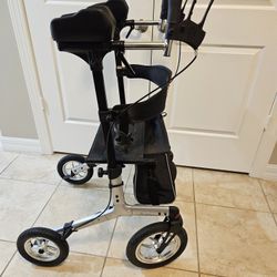 OasisSpace Upright Walker / Rollator