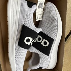 Adidas Mens Shoe - New And Unused in box. Size 10.5