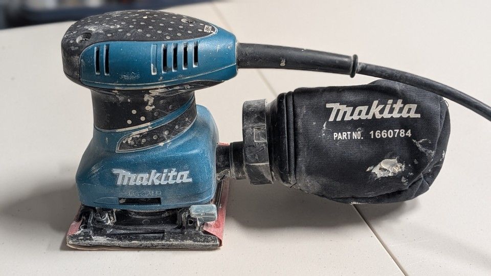 Makita Finishing Sander