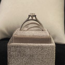 14k WHITE GOLD DIAMOND RING SIZE 8.5 ON SALE 