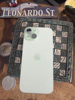 I p h o n e 15 128Gb blue unlocked
