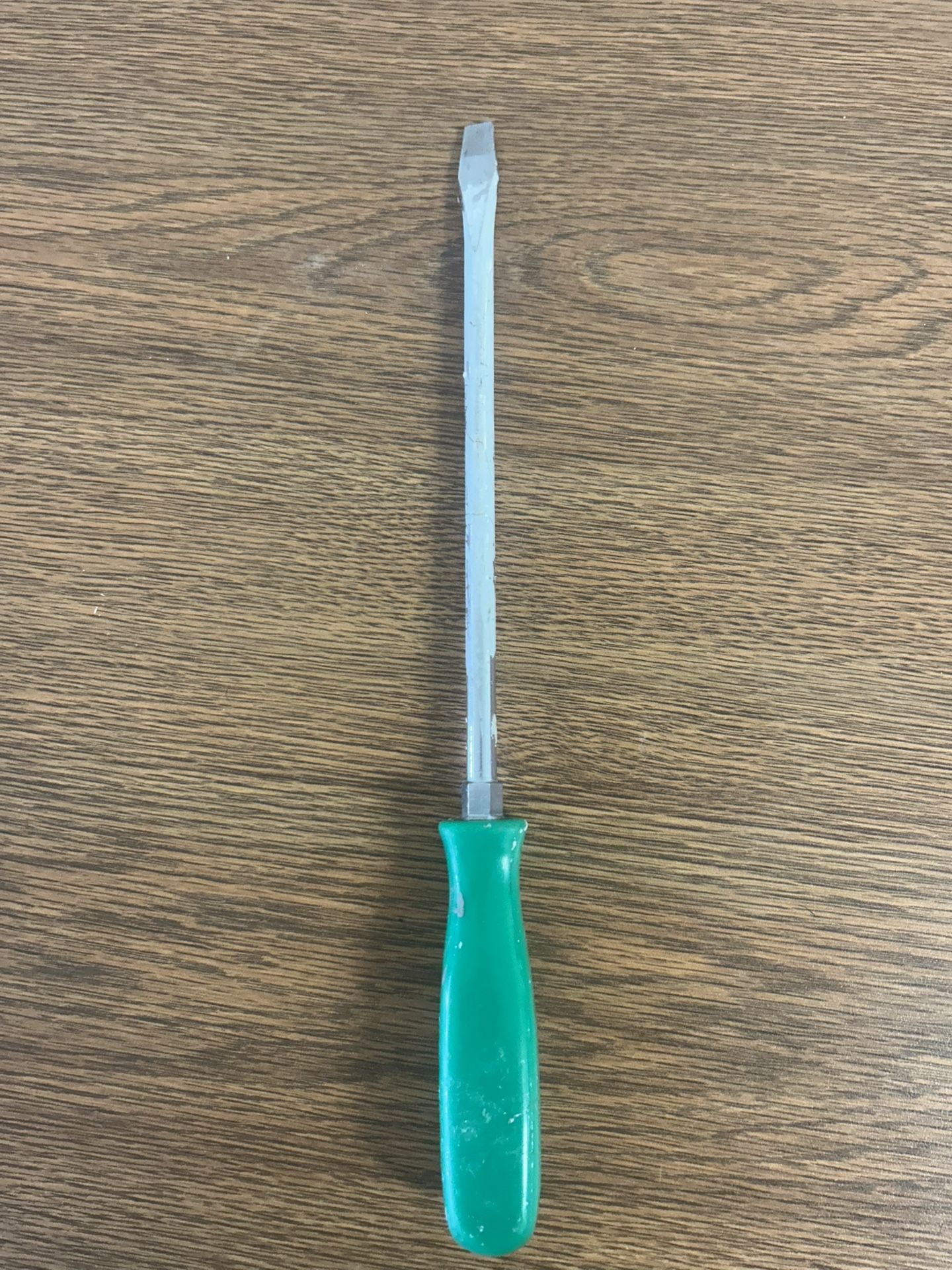 Omega Flathead Screwdriver – Heavy Duty
