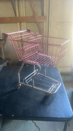 Child Shopping Cart With Pivoting Wheels