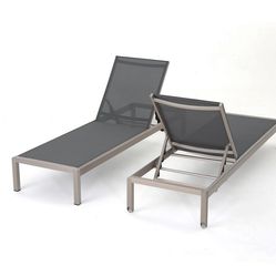 2 Outdoor patio chaise lounge chairs, pool furniture loungers adjustable