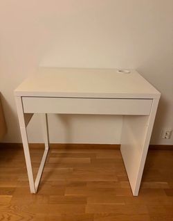 IKEA Micke Desk