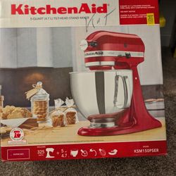 KitchenAid 5qt Stand Mixer