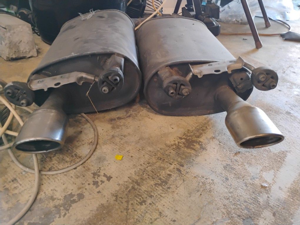 Stock Mufflers Came Off Of Toyota Lexus
