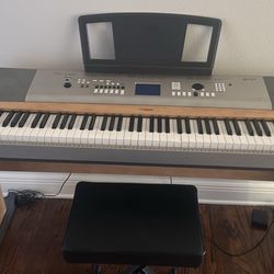 Yamaha Piano + Bench