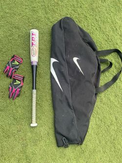 Girls softball starter set. Bat, batting gloves and Nike bag