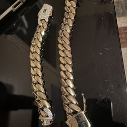 2 Miami Cuban Link Bracelet Heavy Solid 200$ Each