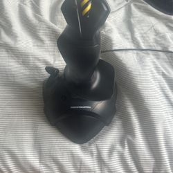 thrust master microsoft flight simulator joystick also works for other flying games