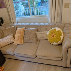 Sofa / Couch / Living Room Sofa Excellent Condition