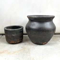 2 Planting Pots 