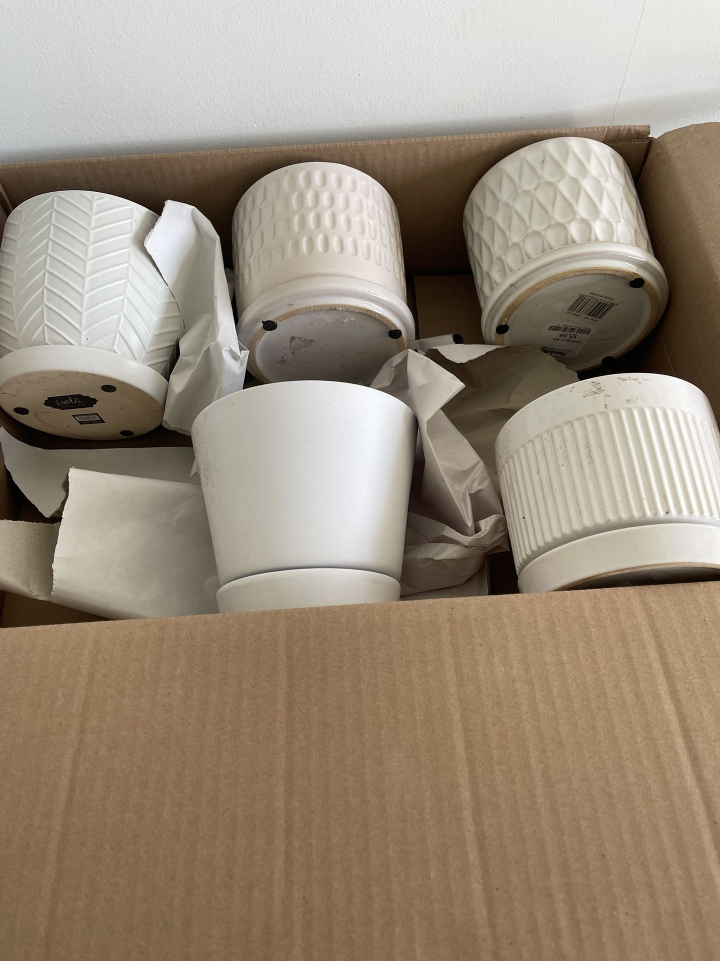 16 White/Cream Flower Pots Various Sizes