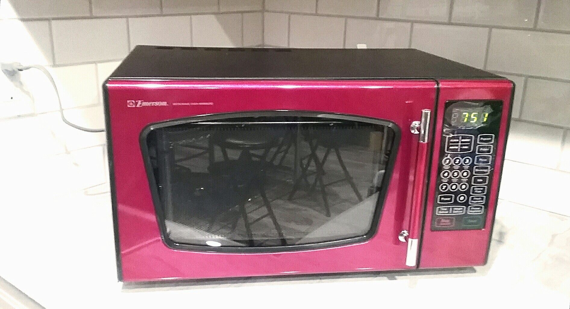 Emerson Red Countertop Microwave