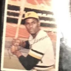 Letters signed by Roberto Clemente and more 
