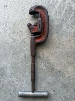 Ridgid No. 2A Heavy Duty Pipe Cutter with a capacity of 1/8 inch to 2 inches