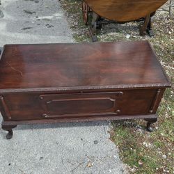Cedar Chest  Honderich Furniture Canada