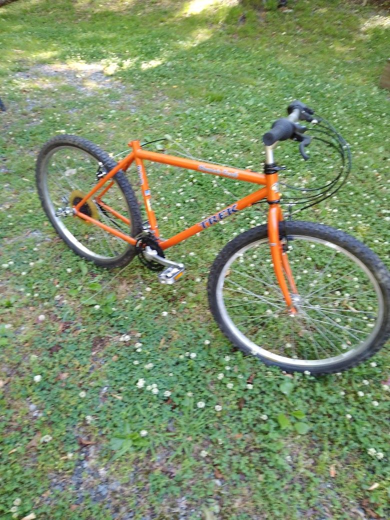 TREK. MOUNTAIN TRACK. PROJECT BUILD. 200. AS IS