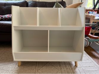 Kids shelf