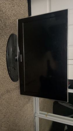 Samsung Tv with stand and wire