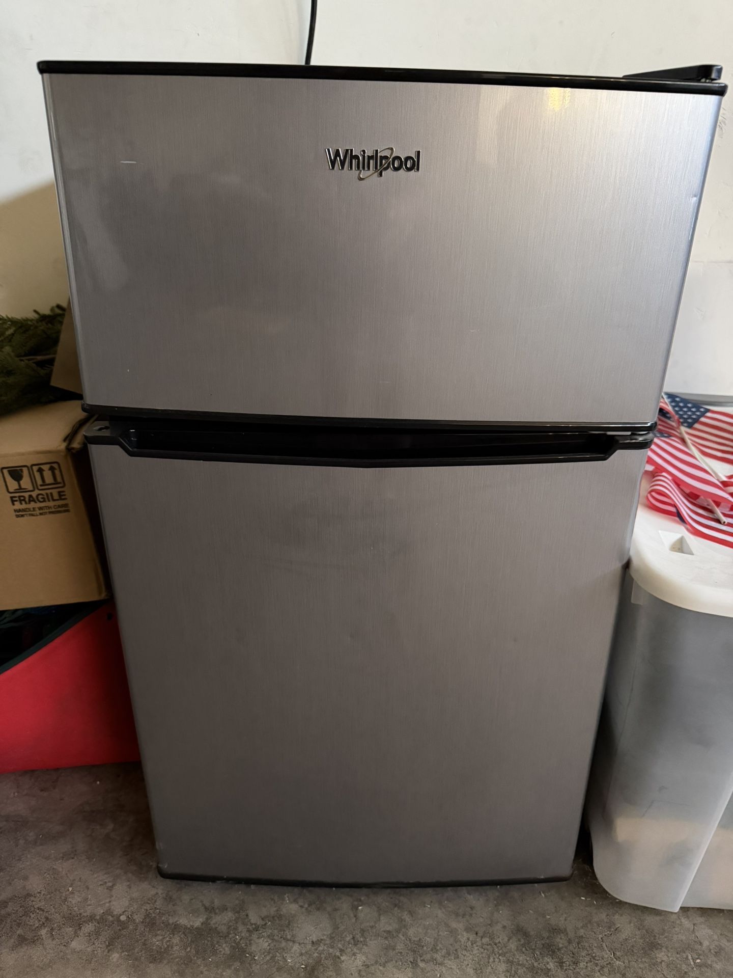 Whirlpool Mini Fridge 