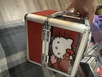 Hello Kitty Make Up Box 