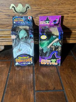 Secret Ghostdom & Secret Witch Battery Operated Toy Set