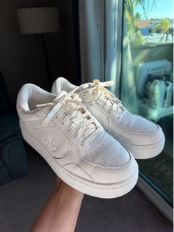 Alo yoga sneakers