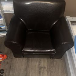 Little Kid Leather Chair 