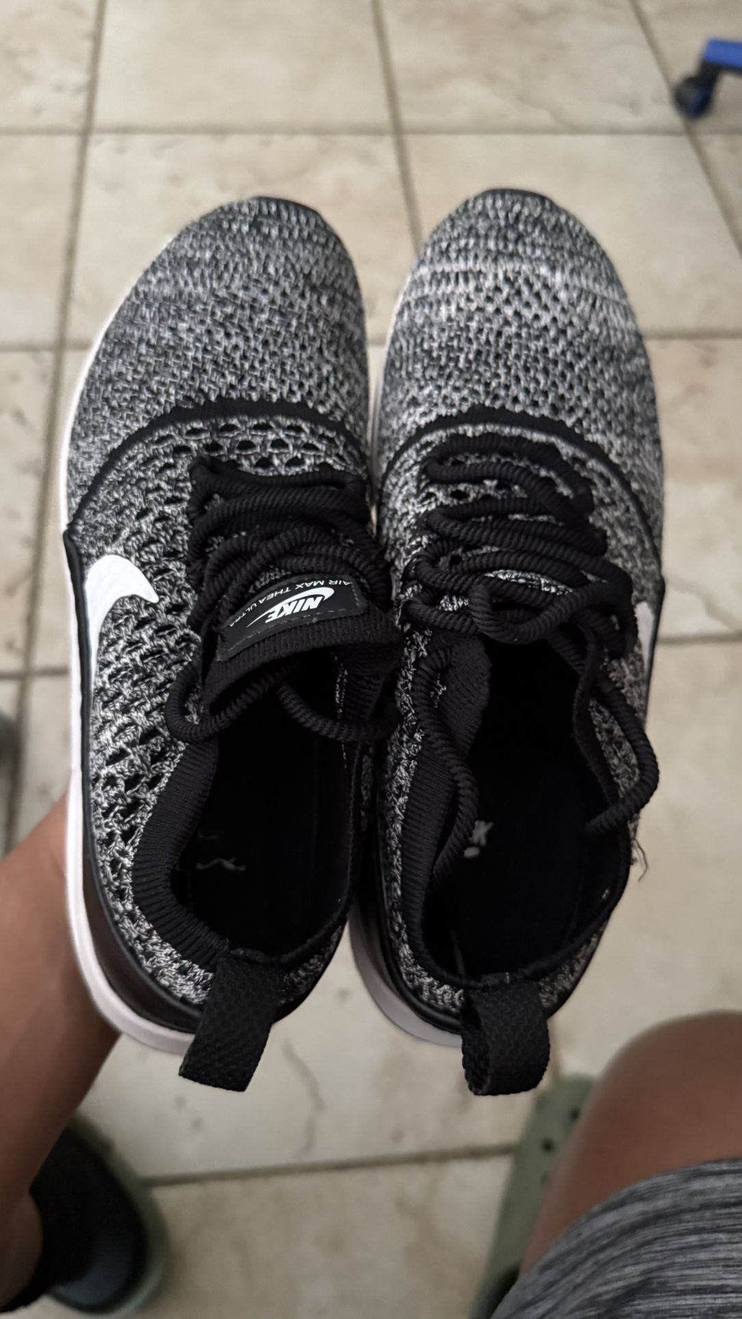 Women’s Nike Shoes Size 7.5