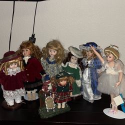 Pocelein Doll Colection 